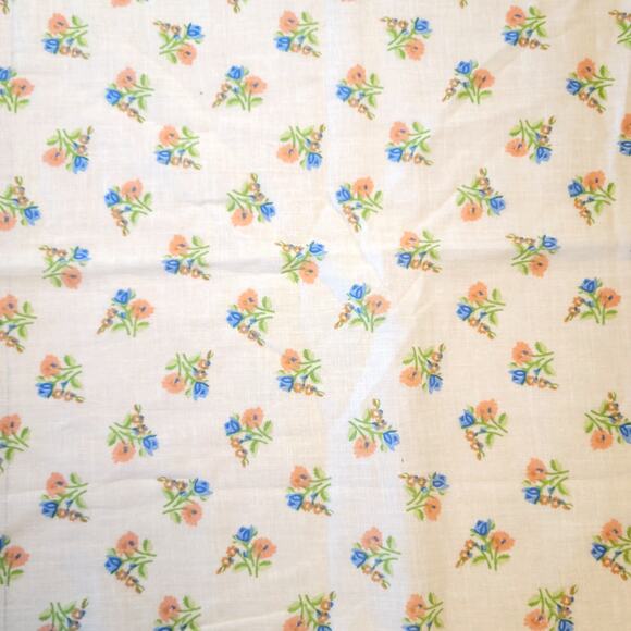 Small Floral Cotton Fabric 1yd x 46 Blue Peach Green Vintage Bouquet Print Craft - Picture 7 of 7